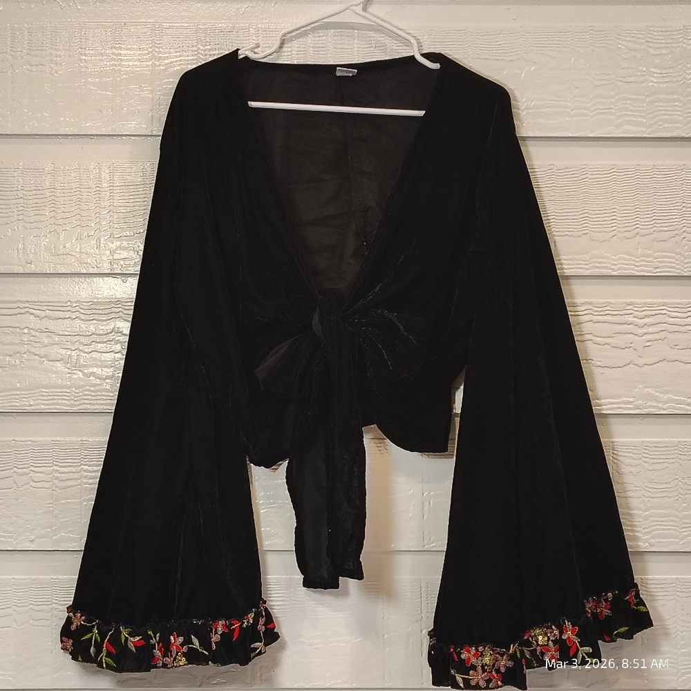 KARMA NEPAL CRAFT ONE SZ FITS PLUS SZ CRUSHED VELVET WRAP TOP HIPPIE GYPSY